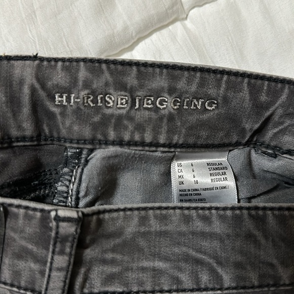 American Eagle Outfitters gray jegging. - Picture 4 of 6